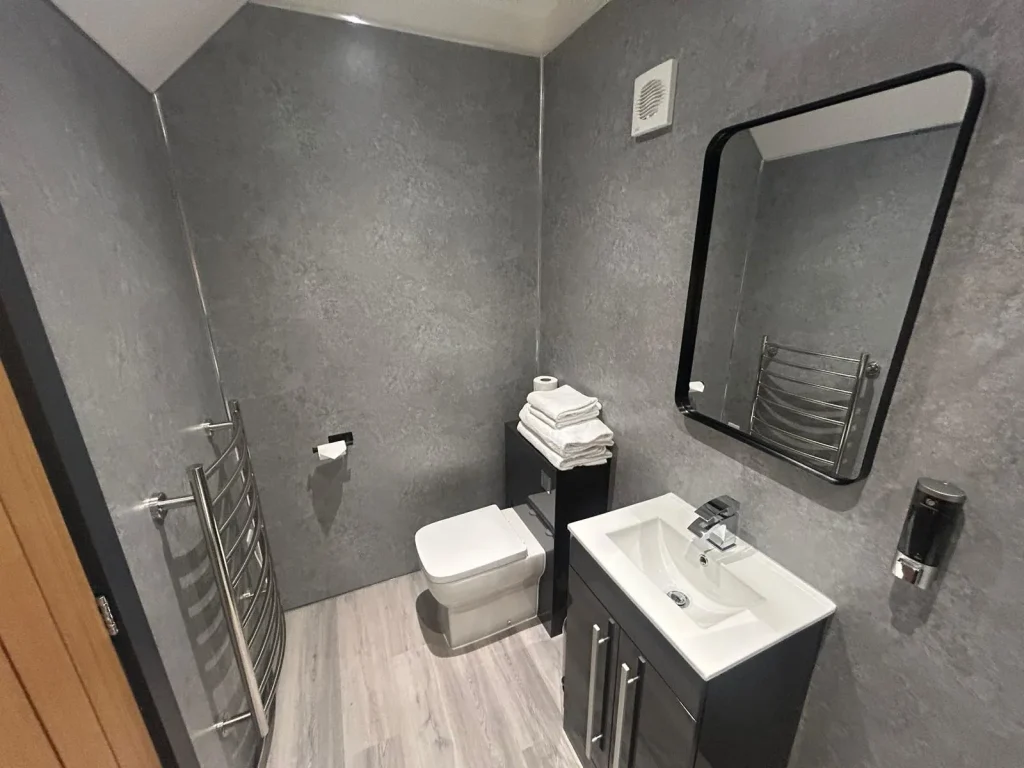 Triple Room Bathroom